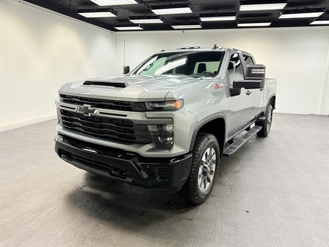 2026 Chevrolet Silverado 2500HD Custom Crew Cab 4WD