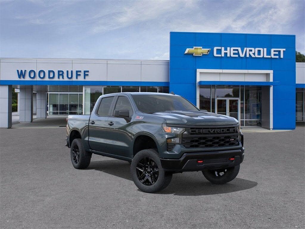 2026 Chevrolet Silverado 1500 Custom Trail Boss Crew Cab 4WD