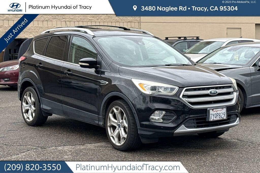 2017 Ford Escape Titanium FWD