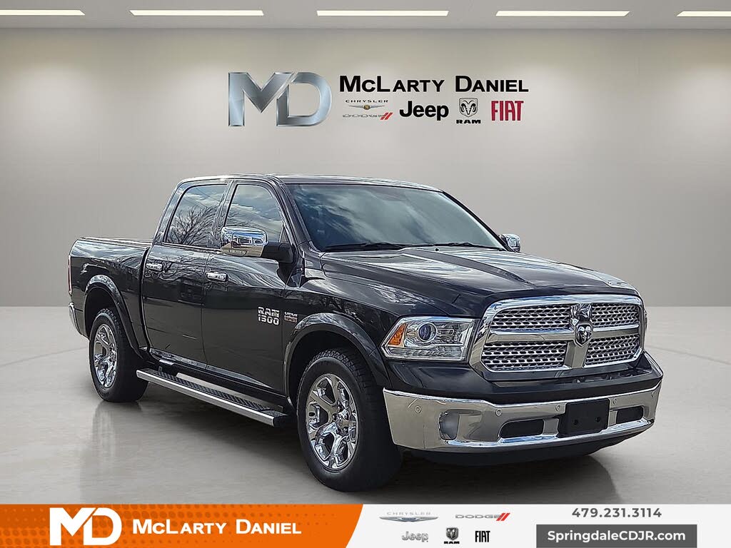2017 RAM 1500 Laramie Crew Cab 4WD