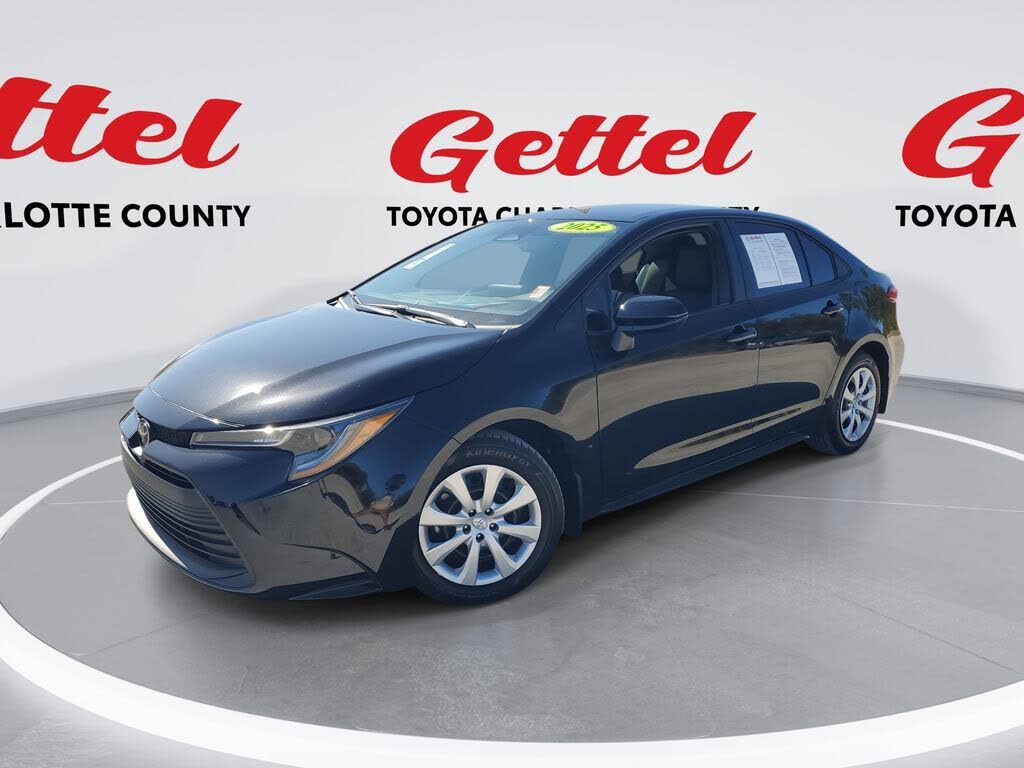 2025 Toyota Corolla LE FWD