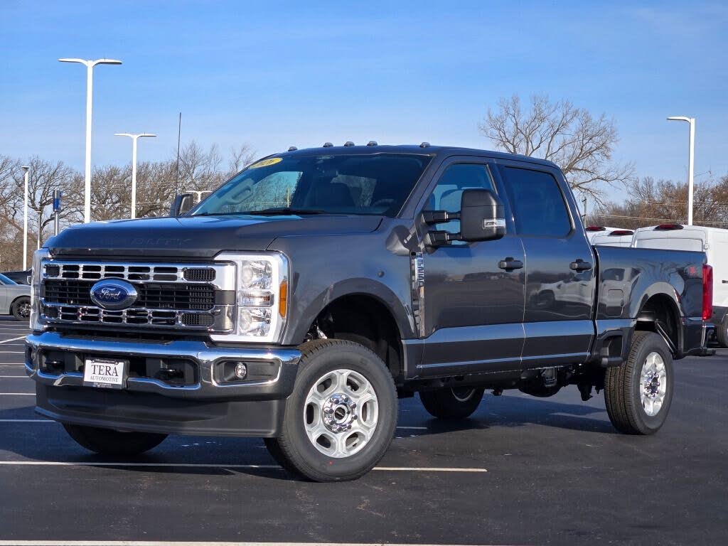 2026 Ford F-250 Super Duty XLT Crew Cab 4WD