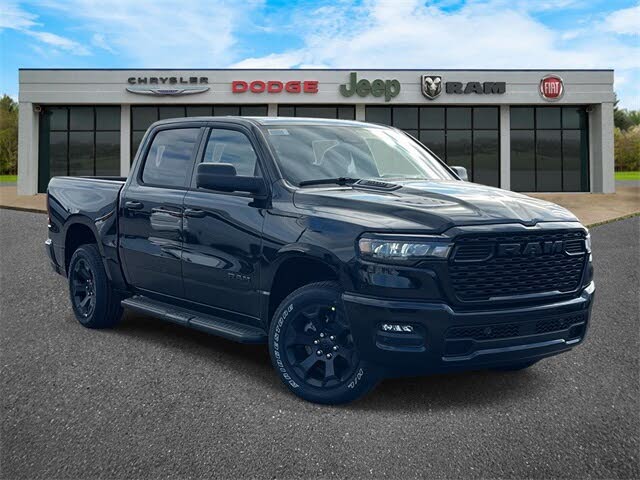 2026 RAM 1500 Express Crew Cab 4WD