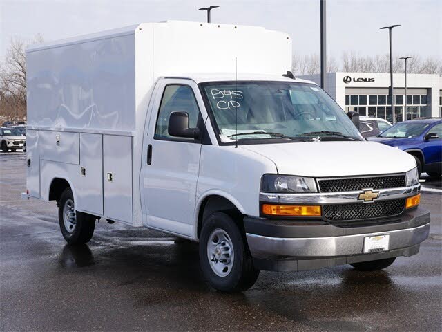 2025 Chevrolet Express Chassis 3500 Cutaway 139