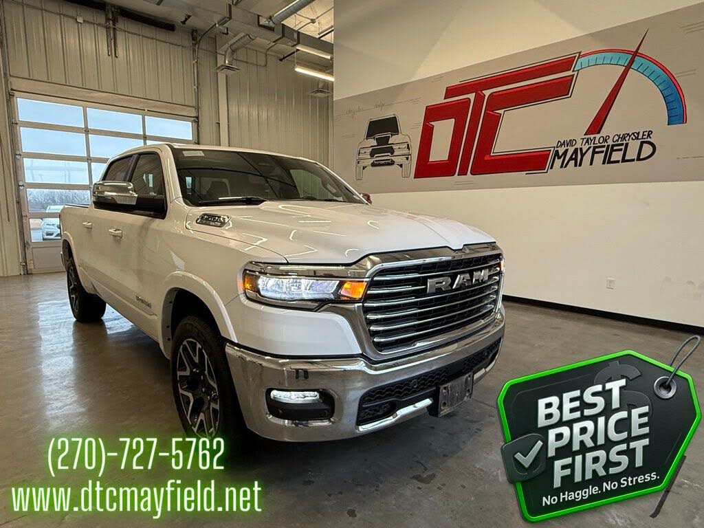 2025 RAM 1500 Laramie Crew Cab 4WD