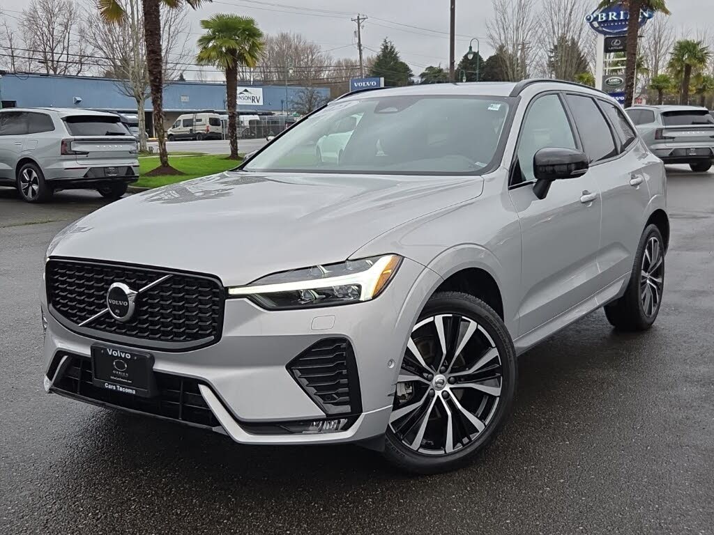 2023 Volvo XC60 B5 Plus Dark Theme AWD