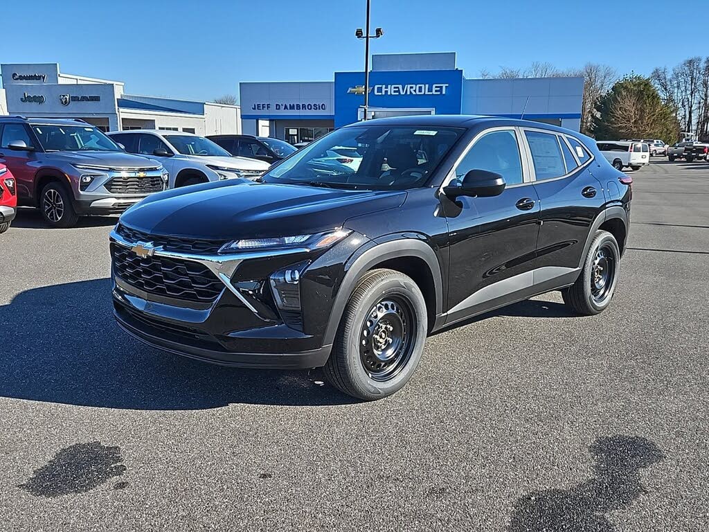 2026 Chevrolet Trax LS FWD