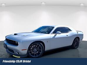 Dodge Challenger R/T Scat Pack RWD