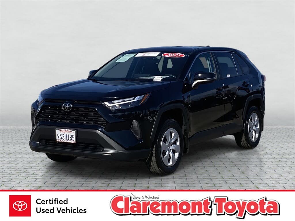 2025 Toyota RAV4 LE FWD