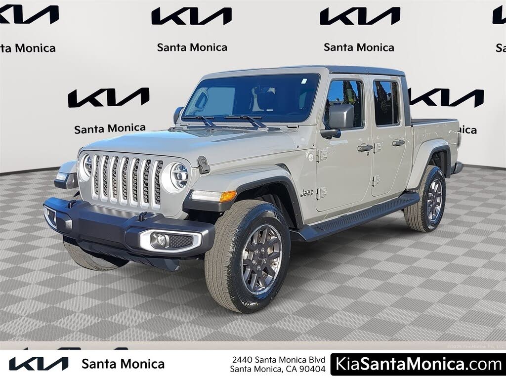 2020 Jeep Gladiator Overland Crew Cab 4WD