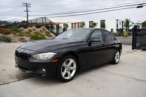 BMW 3 Series 328i Sedan RWD