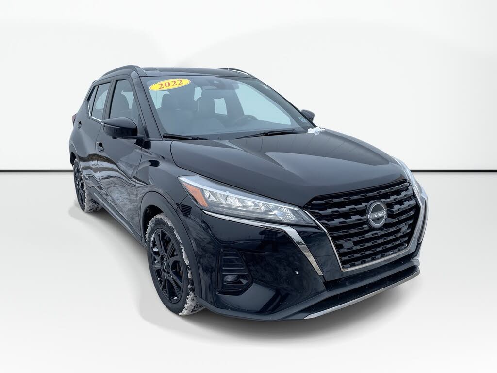2022 Nissan Kicks SR FWD