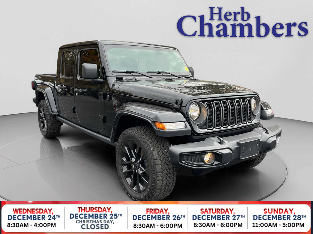 2025 Jeep Gladiator NightHawk Crew Cab 4WD