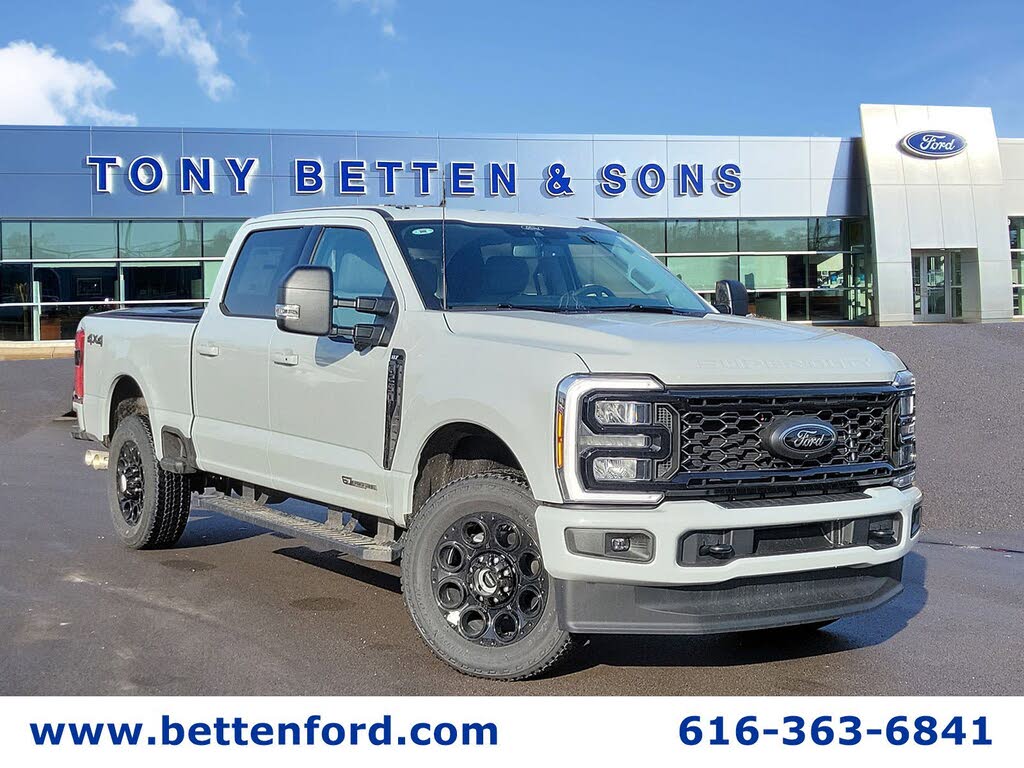 2026 Ford F-250 Super Duty XLT Crew Cab 4WD
