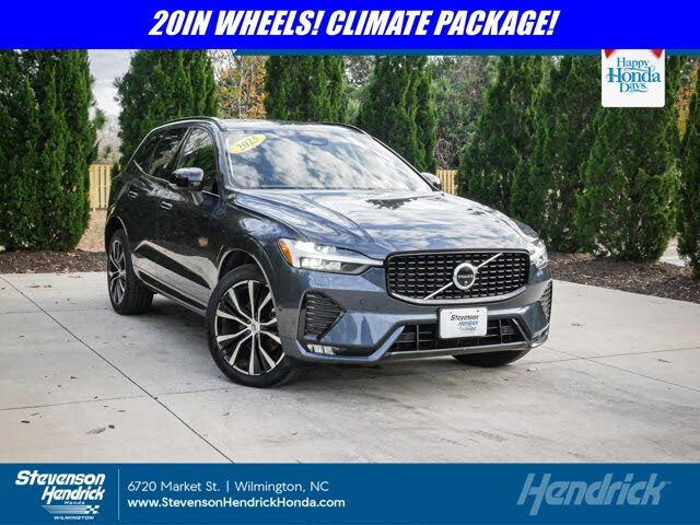 2025 Volvo XC60 B5 Plus Dark Theme AWD