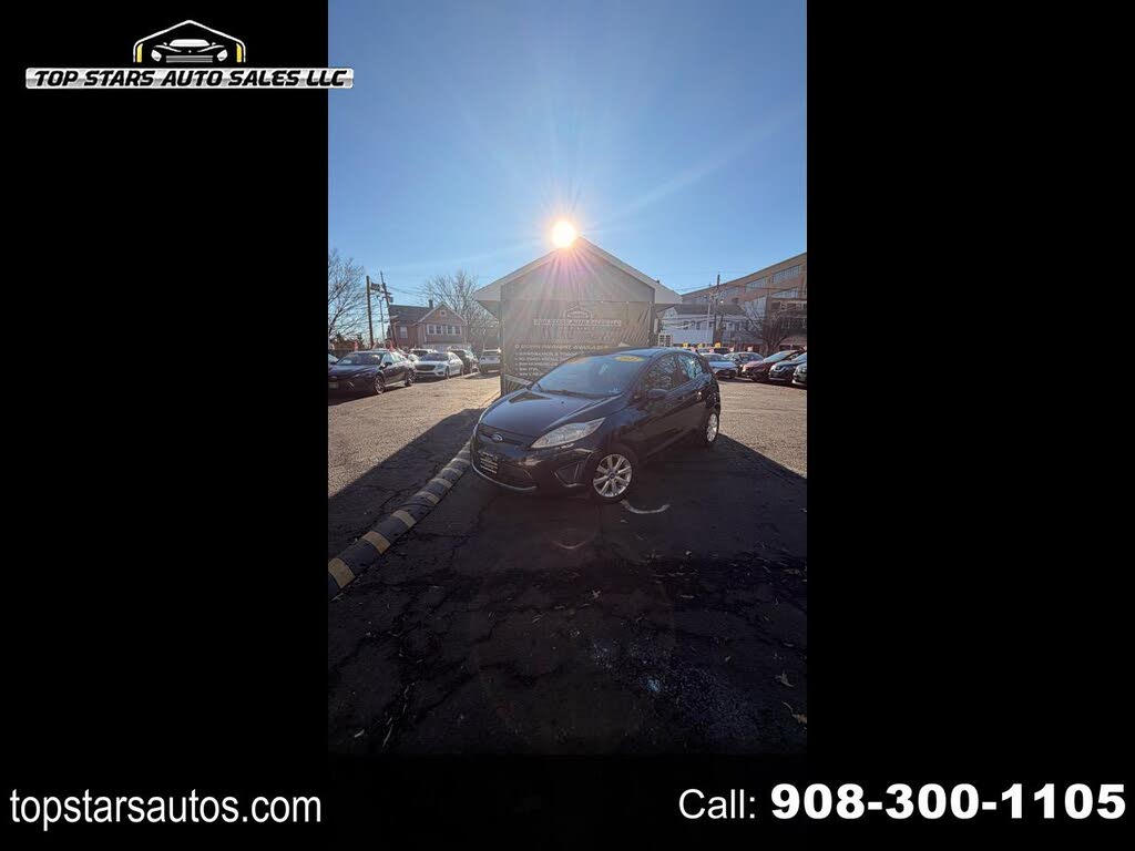 2012 Ford Fiesta SE Hatchback