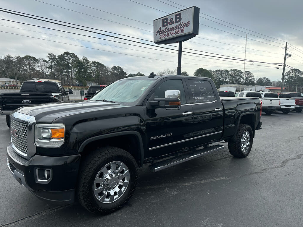 2016 GMC Sierra 2500HD Denali Crew Cab SB 4WD