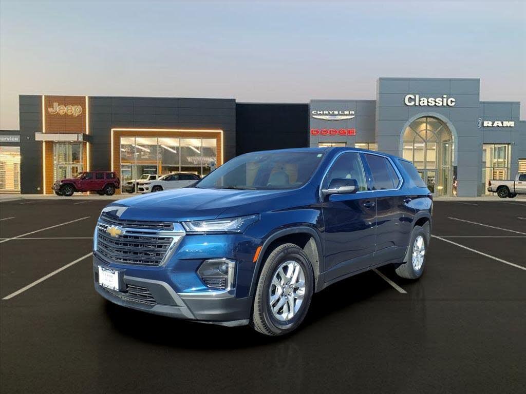 2022 Chevrolet Traverse LS AWD