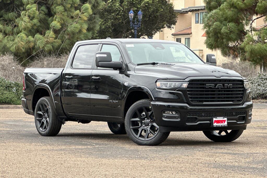 2026 RAM 1500 Laramie Crew Cab 4WD