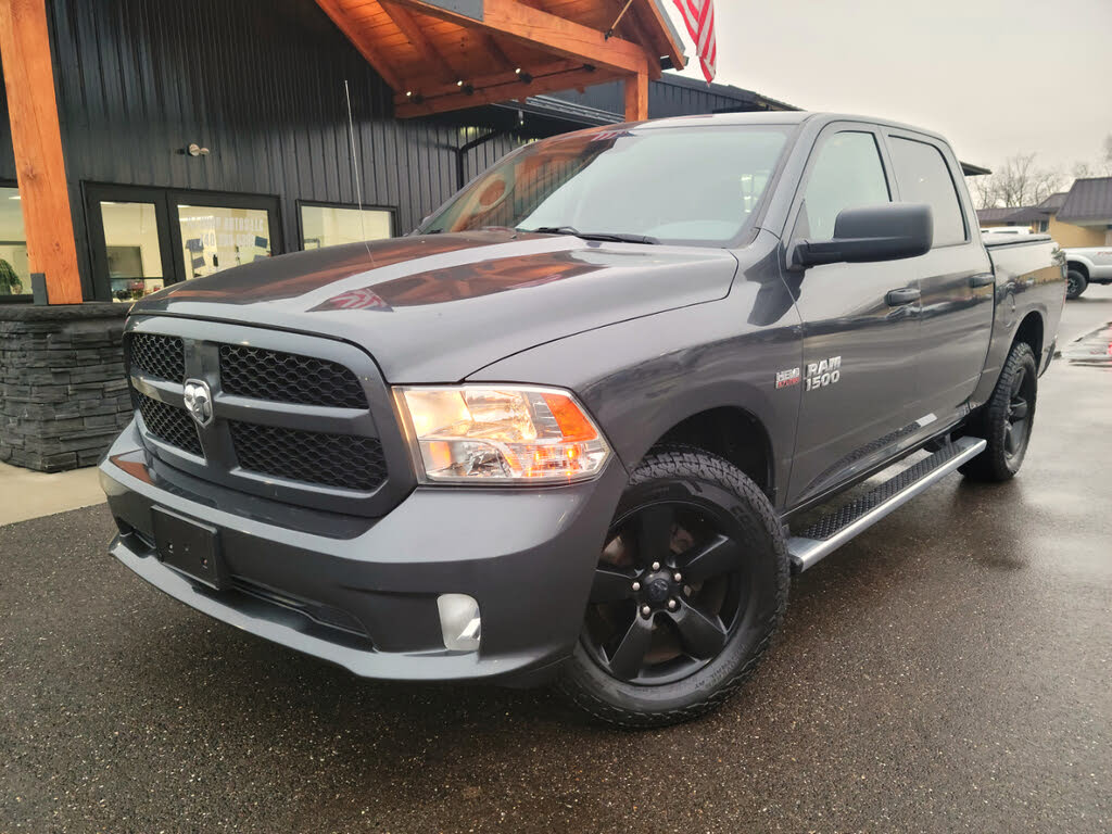 2018 RAM 1500 Express Crew Cab 4WD