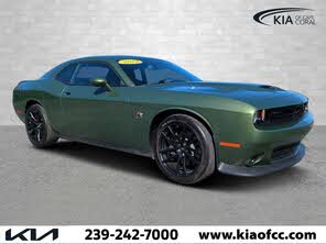 Dodge Challenger R/T Scat Pack RWD