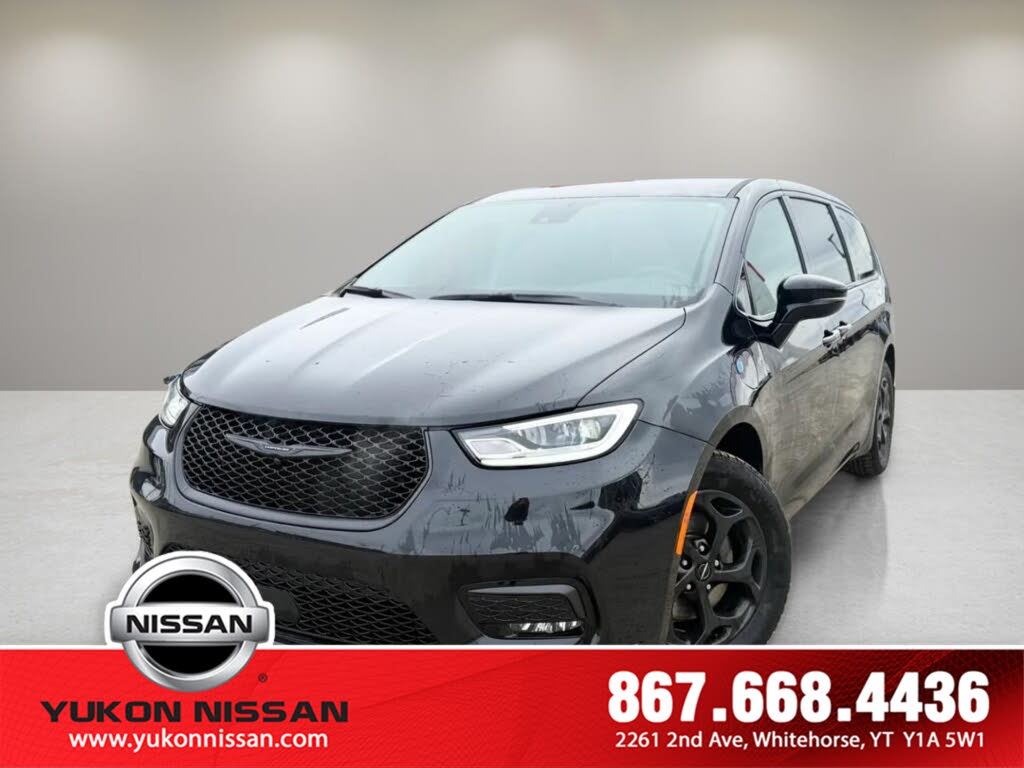 2022 Chrysler Pacifica Hybrid Touring L FWD