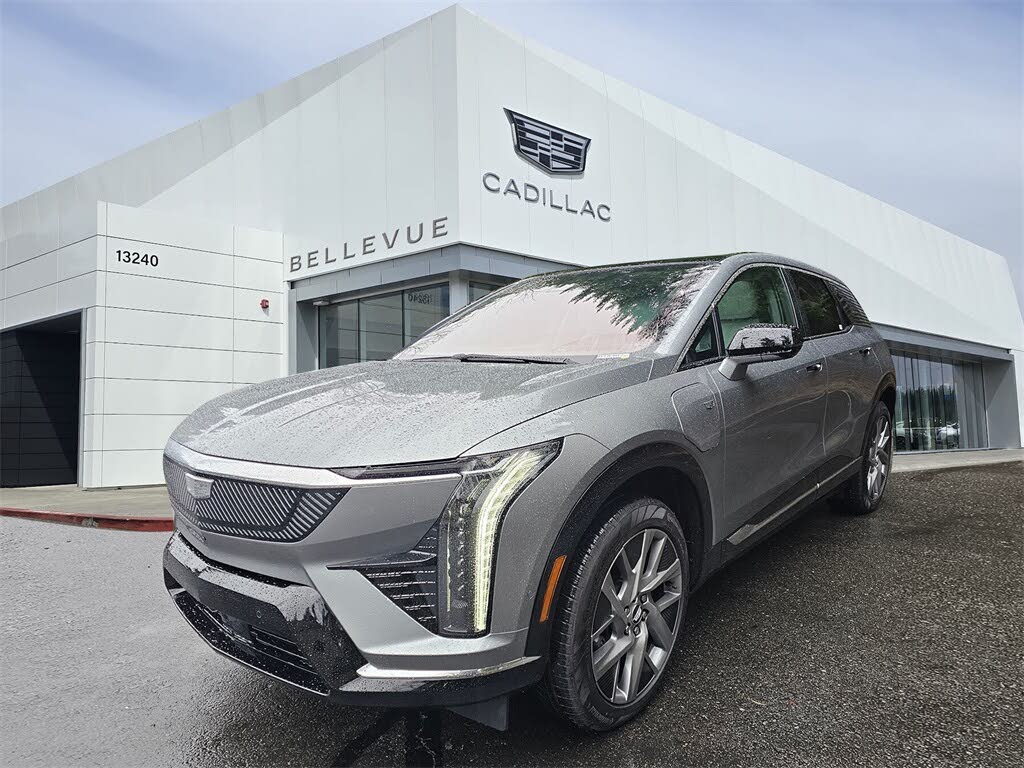 2026 Cadillac OPTIQ Luxury AWD