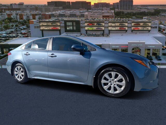 2025 Toyota Corolla LE FWD