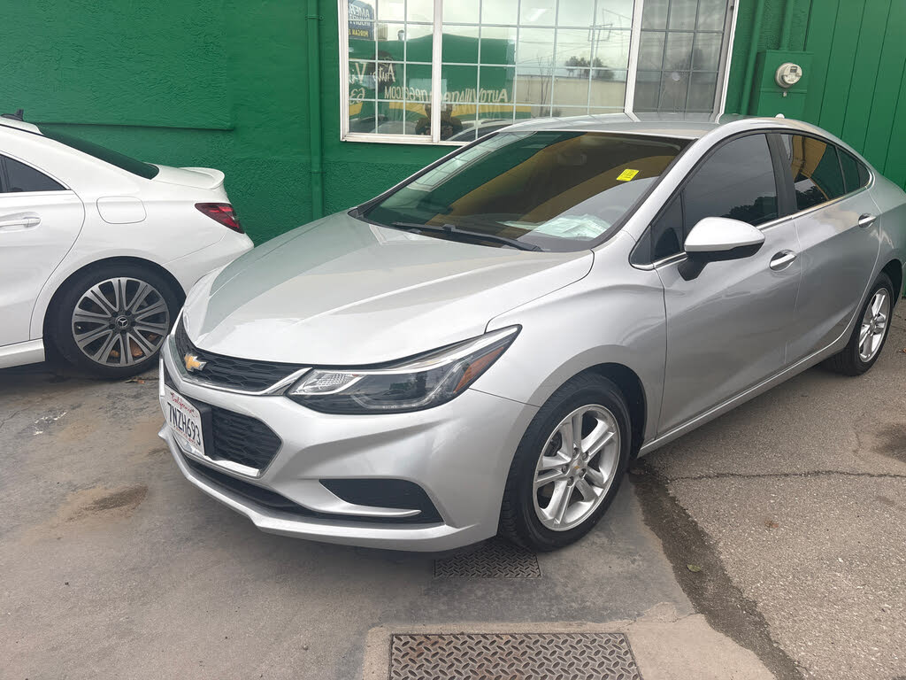 2017 Chevrolet Cruze LT Sedan FWD