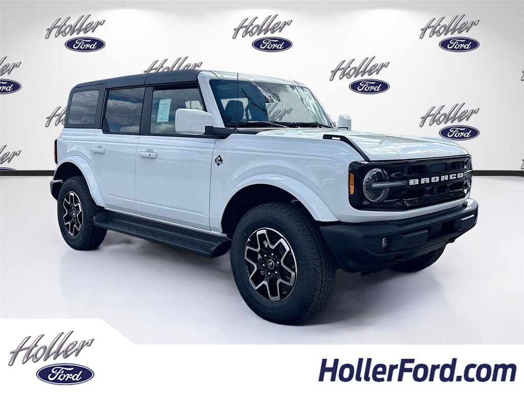 2025 Ford Bronco Outer Banks 4-Door 4WD