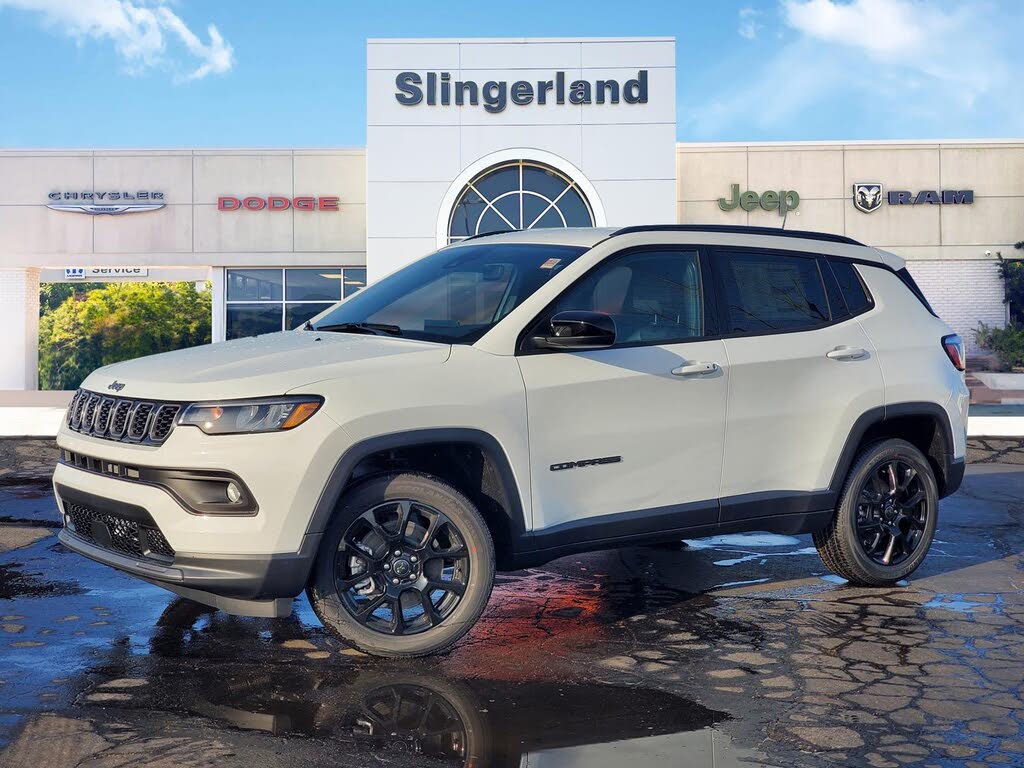 2026 Jeep Compass Latitude Altitude 4WD