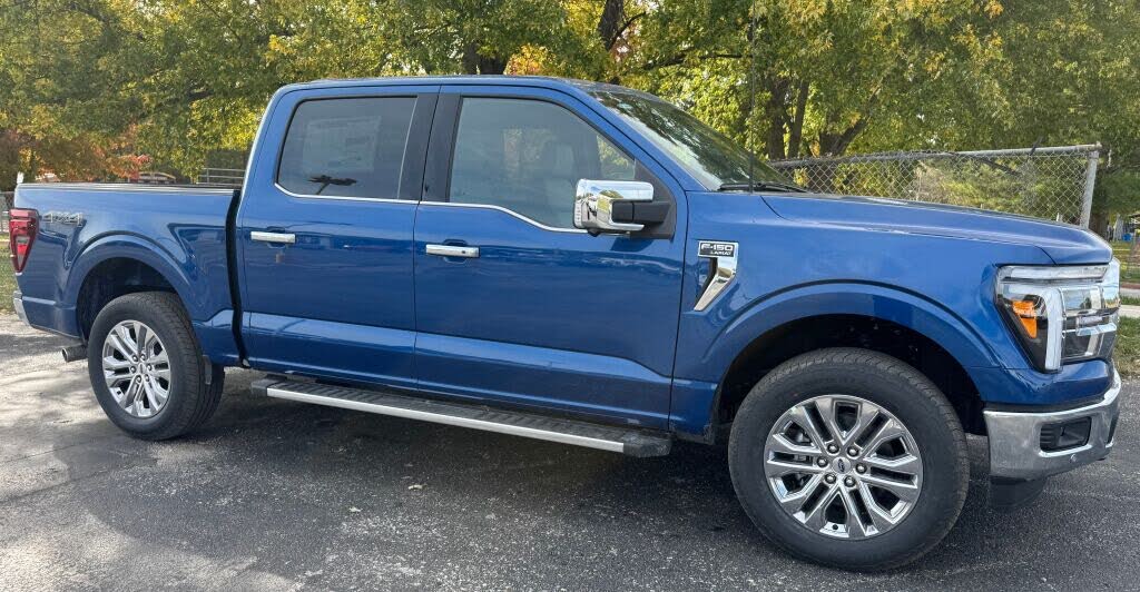 2025 Ford F-150 Lariat SuperCrew 4WD