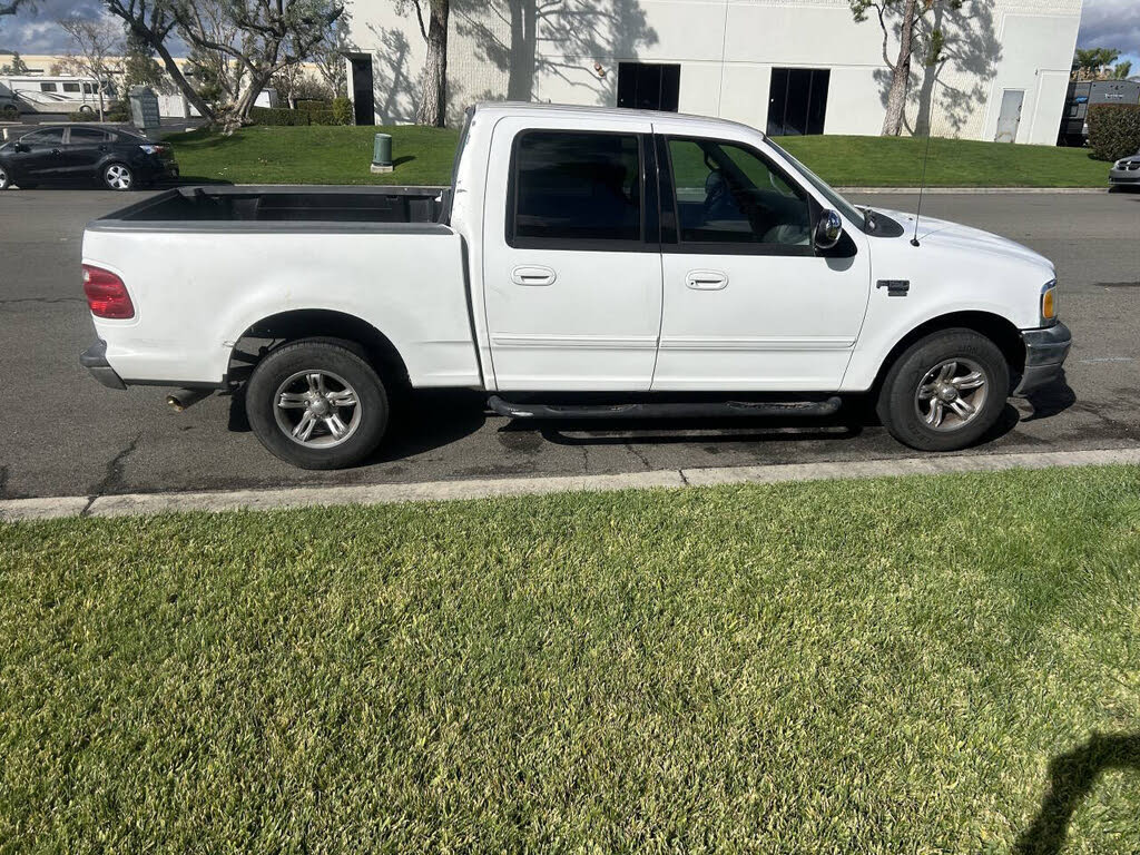 2002 Ford F-150 King Ranch Crew Cab SB