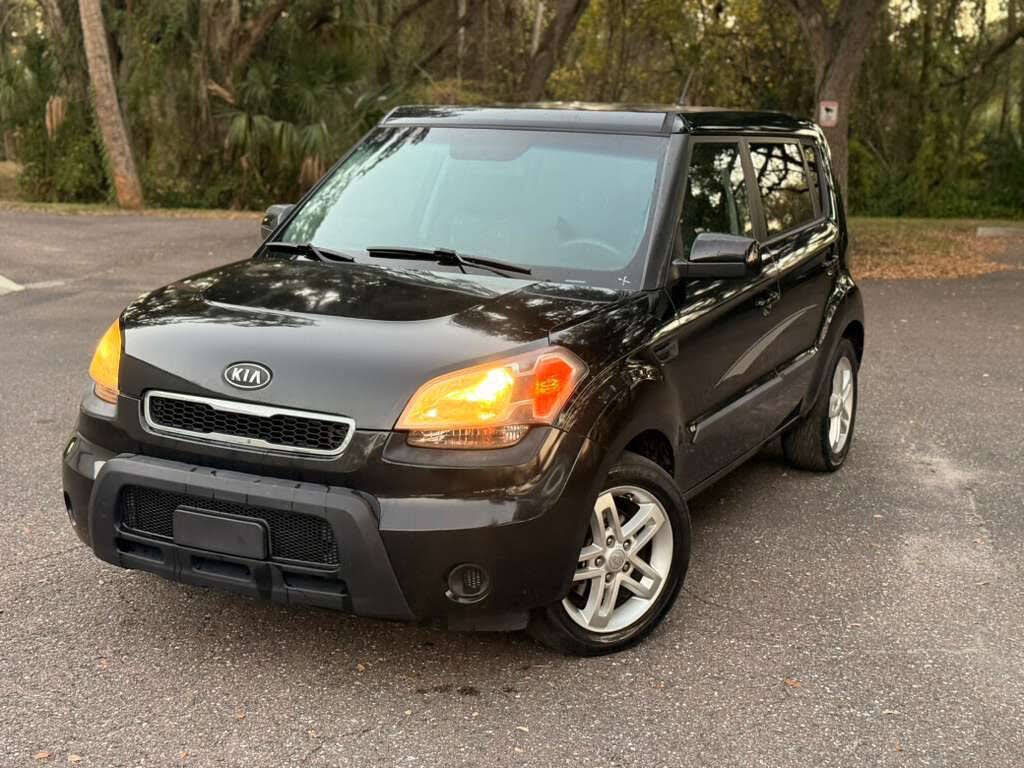 2011 Kia Soul +