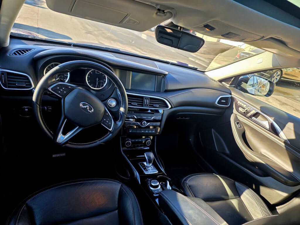 2018 INFINITI QX30 Premium AWD