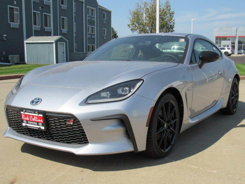 2025 Toyota GR86 Premium RWD