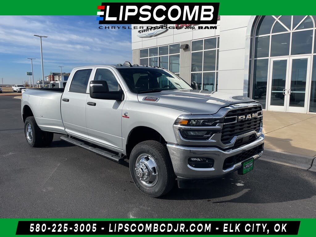 2026 RAM 3500 Tradesman Crew Cab LB DRW 4WD