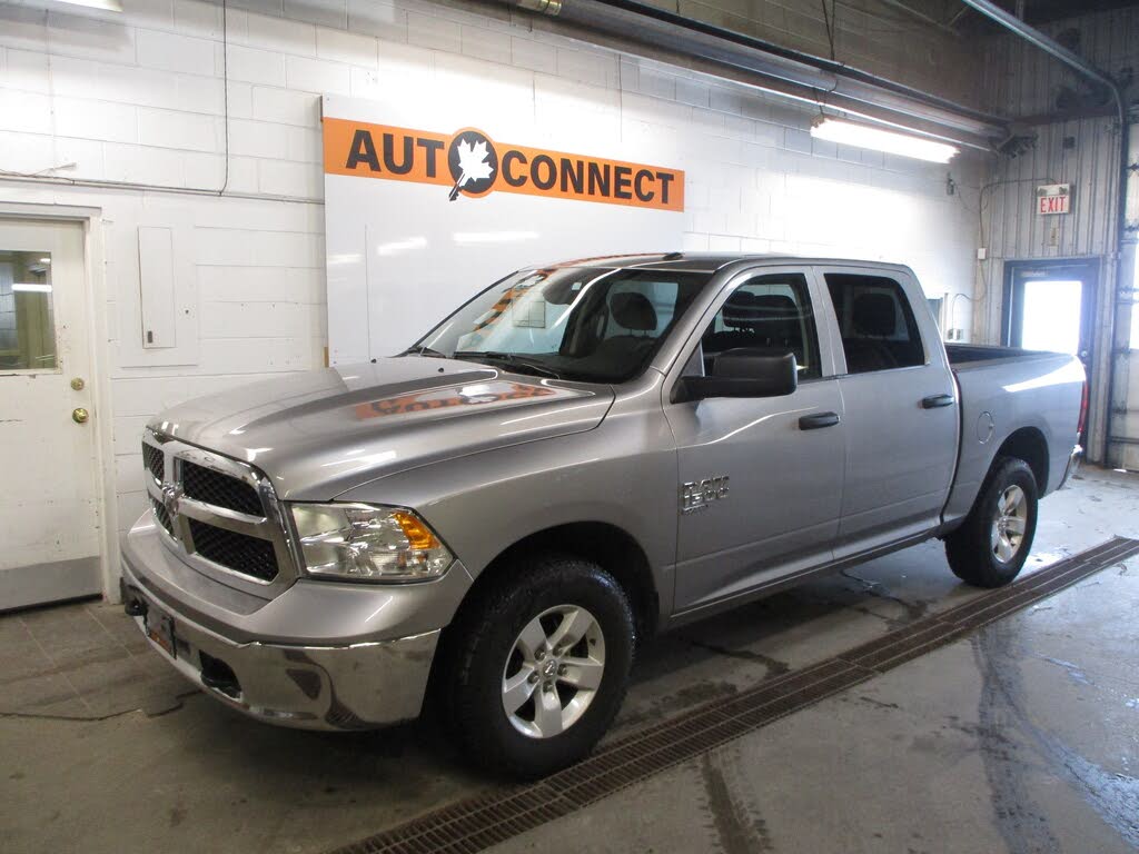 2023 RAM 1500 Classic SLT Crew Cab 4WD