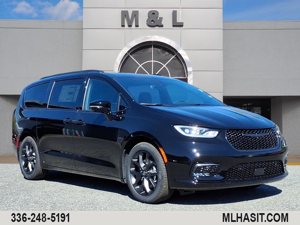 2026 Chrysler Pacifica Limited FWD