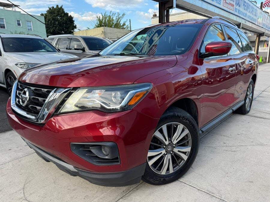 2017 Nissan Pathfinder SV 4WD
