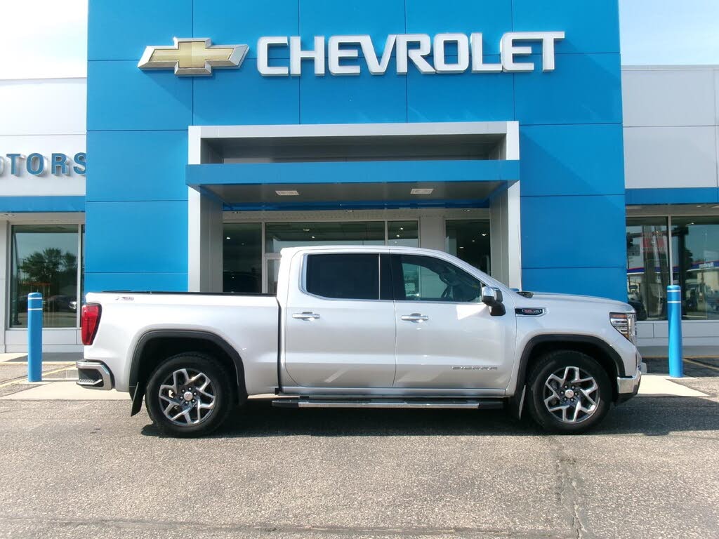 2022 GMC Sierra 1500 SLT Crew Cab 4WD