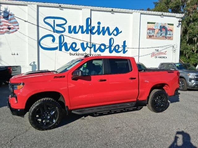 2026 Chevrolet Silverado 1500 Custom Trail Boss Crew Cab 4WD