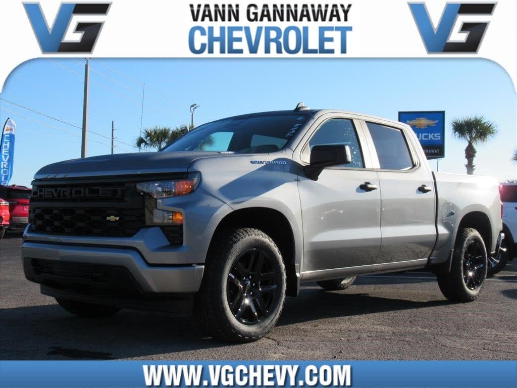 2026 Chevrolet Silverado 1500 Custom Crew Cab 4WD