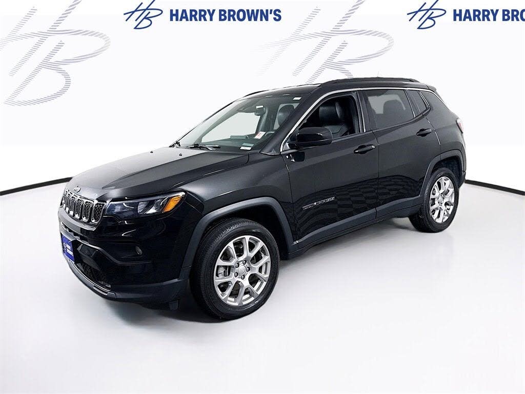 2023 Jeep Compass Latitude Lux 4WD