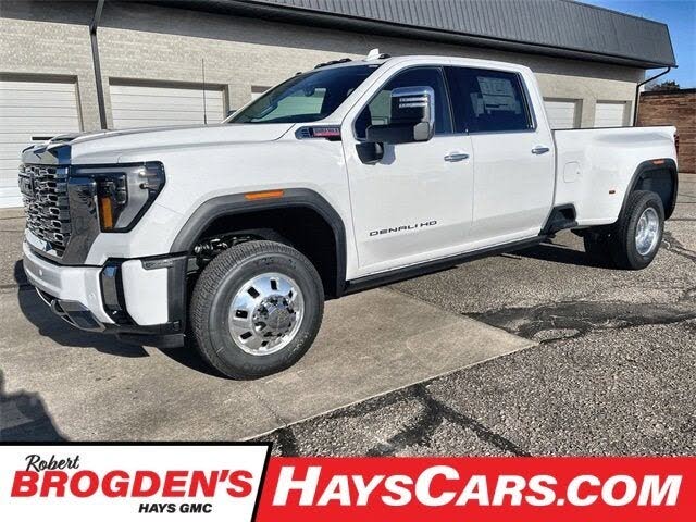 2025 GMC Sierra 3500HD Denali Crew Cab 4WD