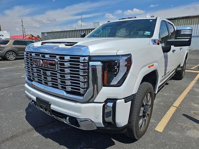 2025 GMC Sierra 3500HD Denali Crew Cab 4WD