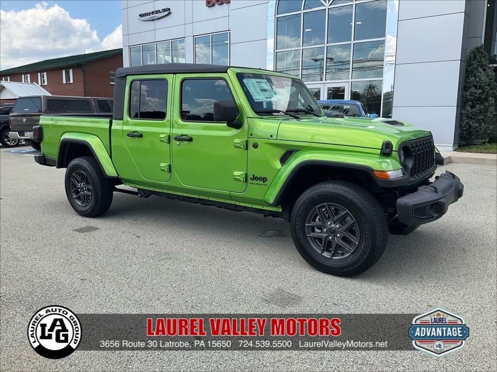 2025 Jeep Gladiator Sport S Crew Cab 4WD