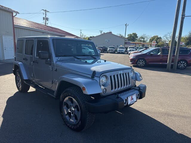 2017 Jeep Wrangler Unlimited Sahara 4WD