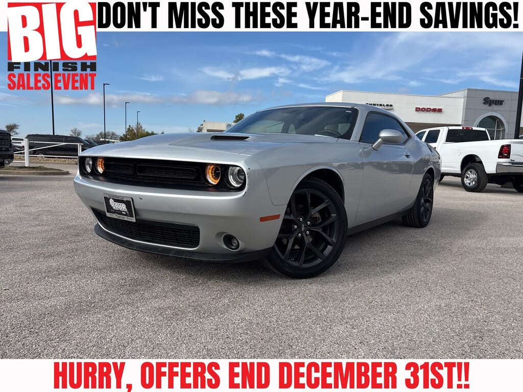 2022 Dodge Challenger SXT RWD