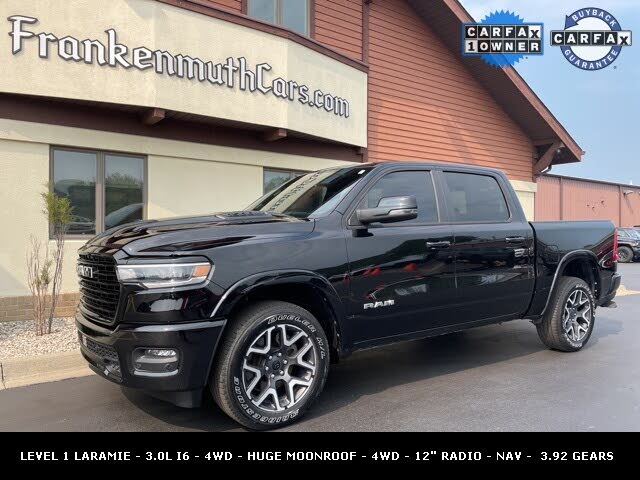 2025 RAM 1500 Laramie Crew Cab 4WD